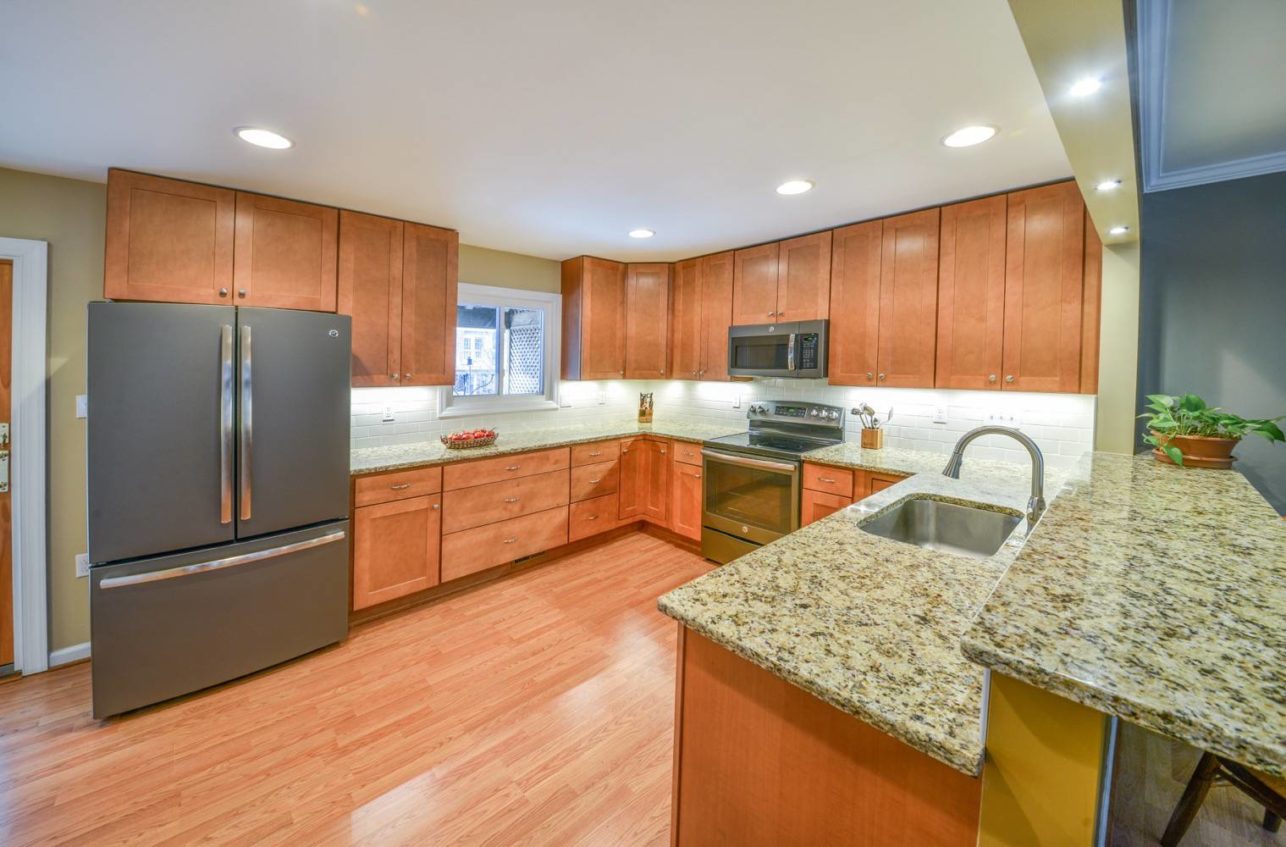 Leesburg TH Kitchen (1) - MAC Design + Build